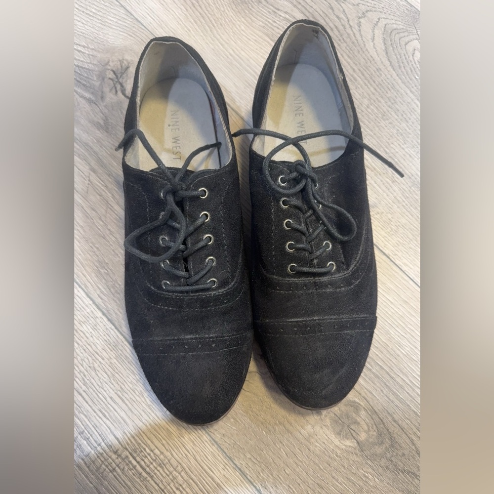 Nine West Women's Classic Suede Leather Oxford Lace up Shoes size 8.5
